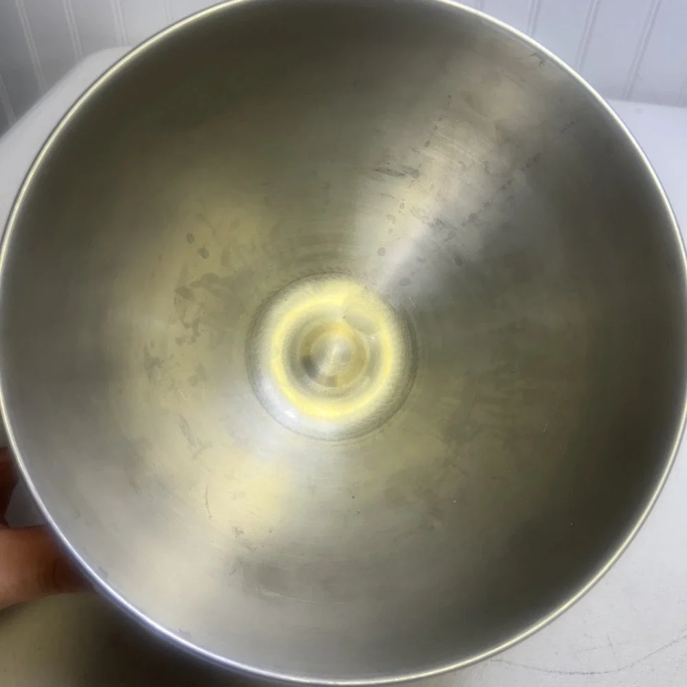 KitchenAid Mixer K45 4.5 Quart Stainless Mixing Bowl w/Handle.  Twist On Base